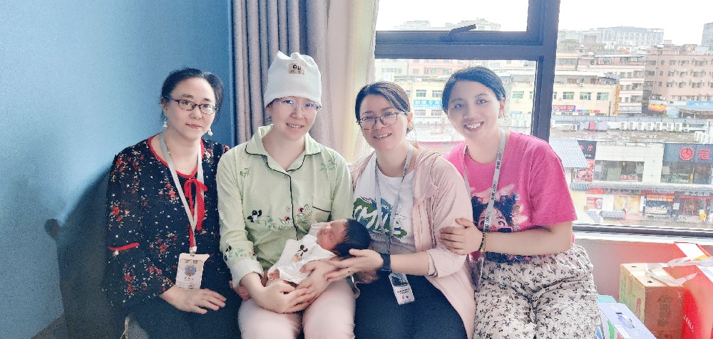 深圳微視：以愛之名，慰問生育女職工